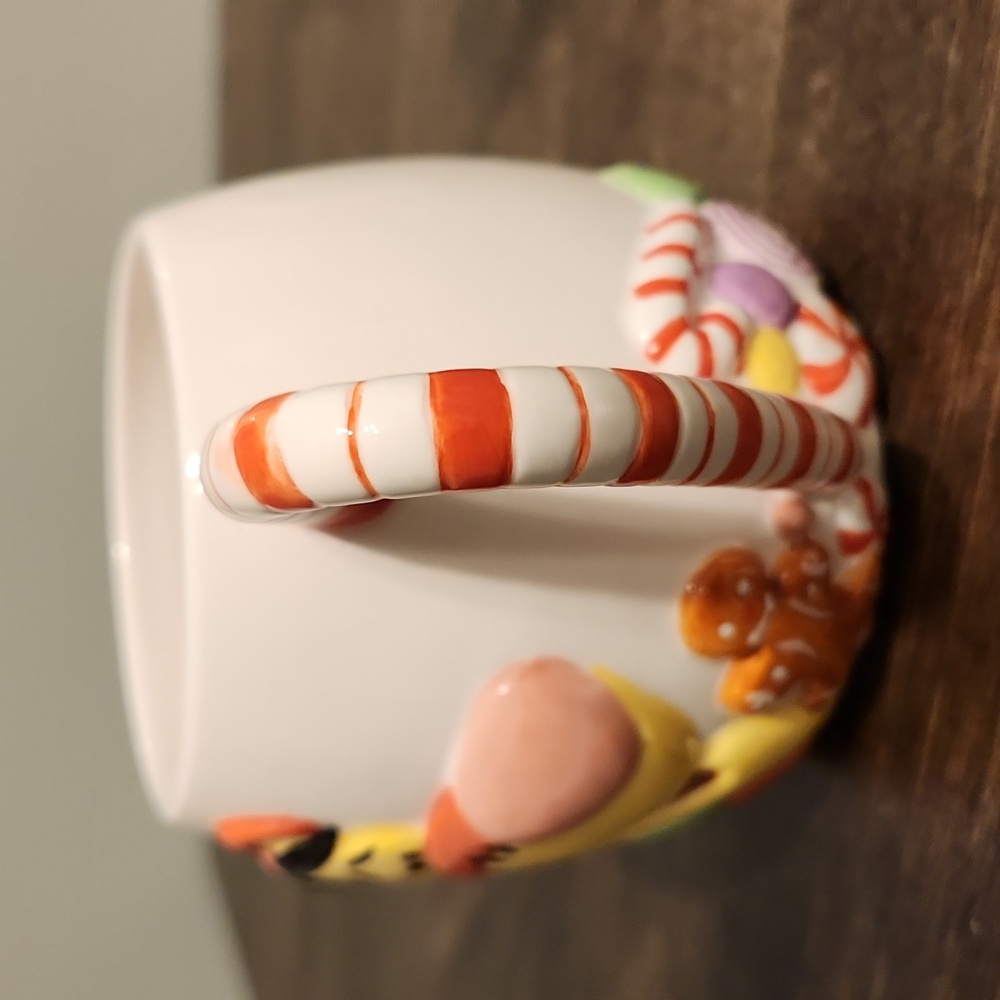 Tigger ( Winnie The Pooh ) Christmas Candyland Mug - Picture 5 of 7